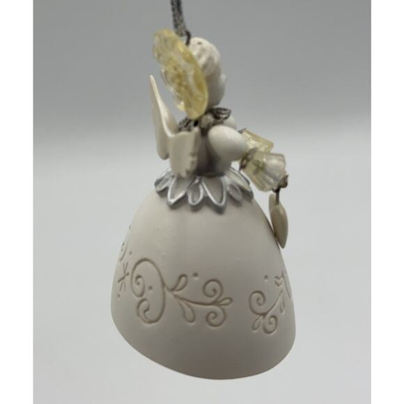 2012 CHRISTMAS ANGEL Hallmark Keepsake Ornament Club by Artist Sue Tague NEW - Picture 4 of 6